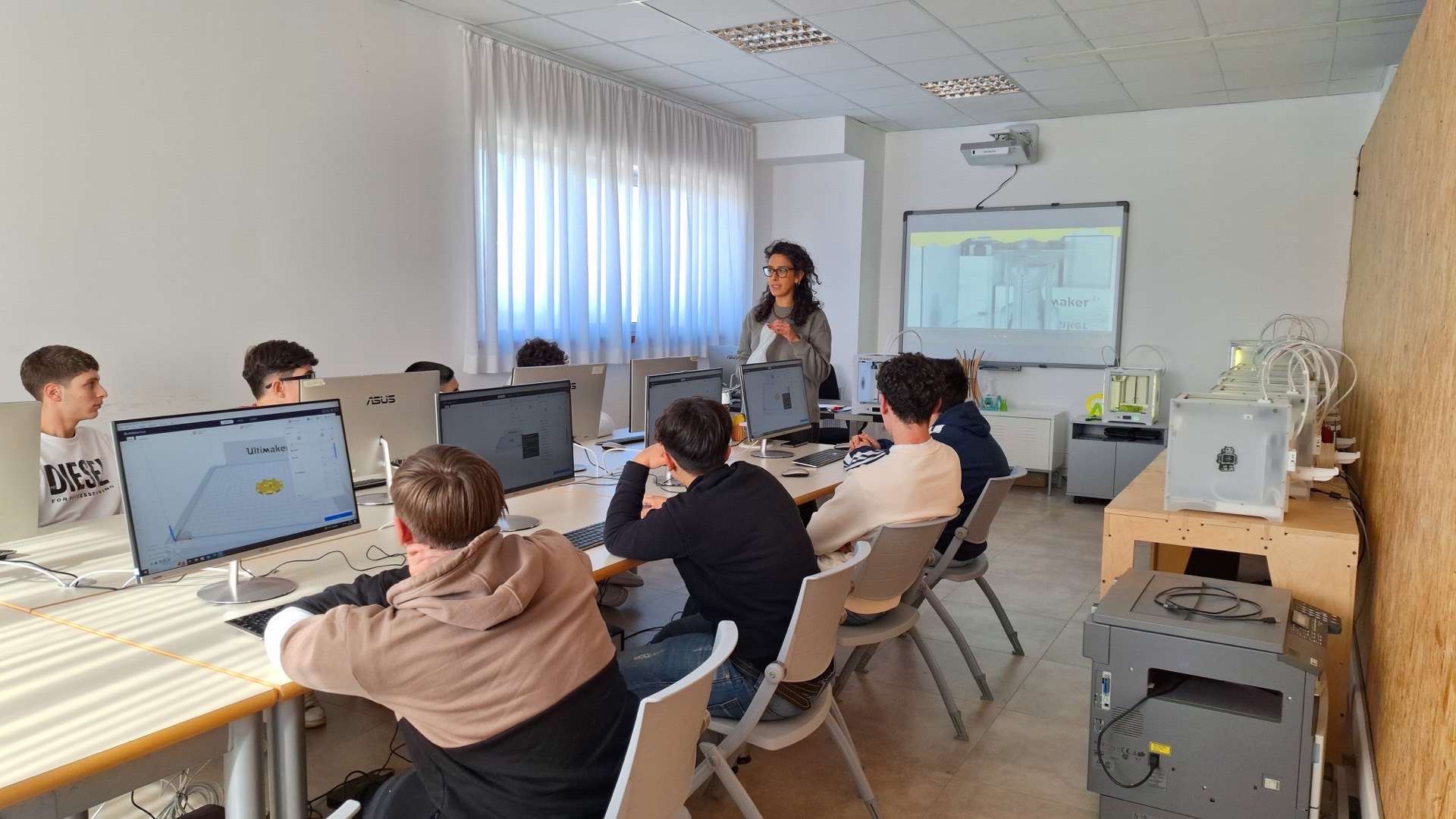 Formazione digitale di base per le scuole